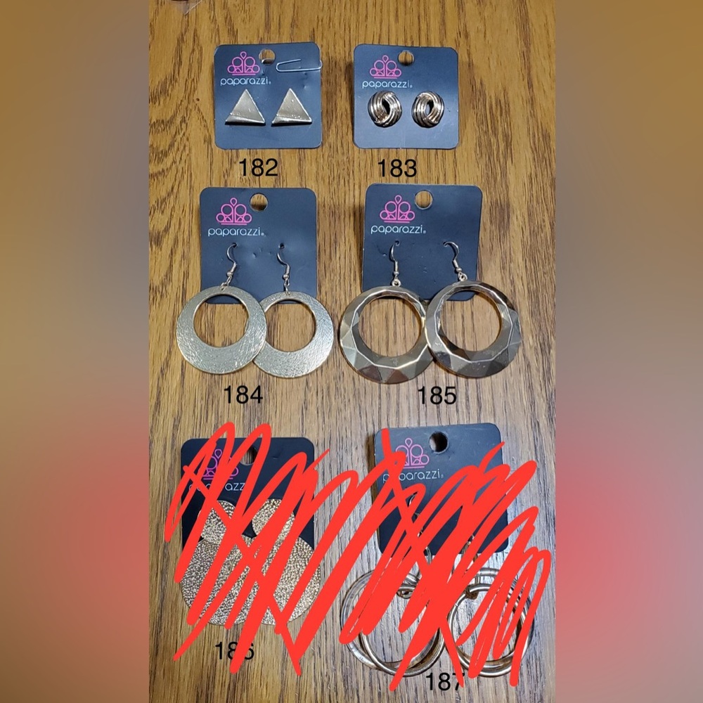 10 Gold Earrings